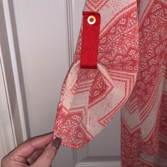 Faith and Joy Semi Sheer V Neck Blouse Size M - Picture 4 of 5